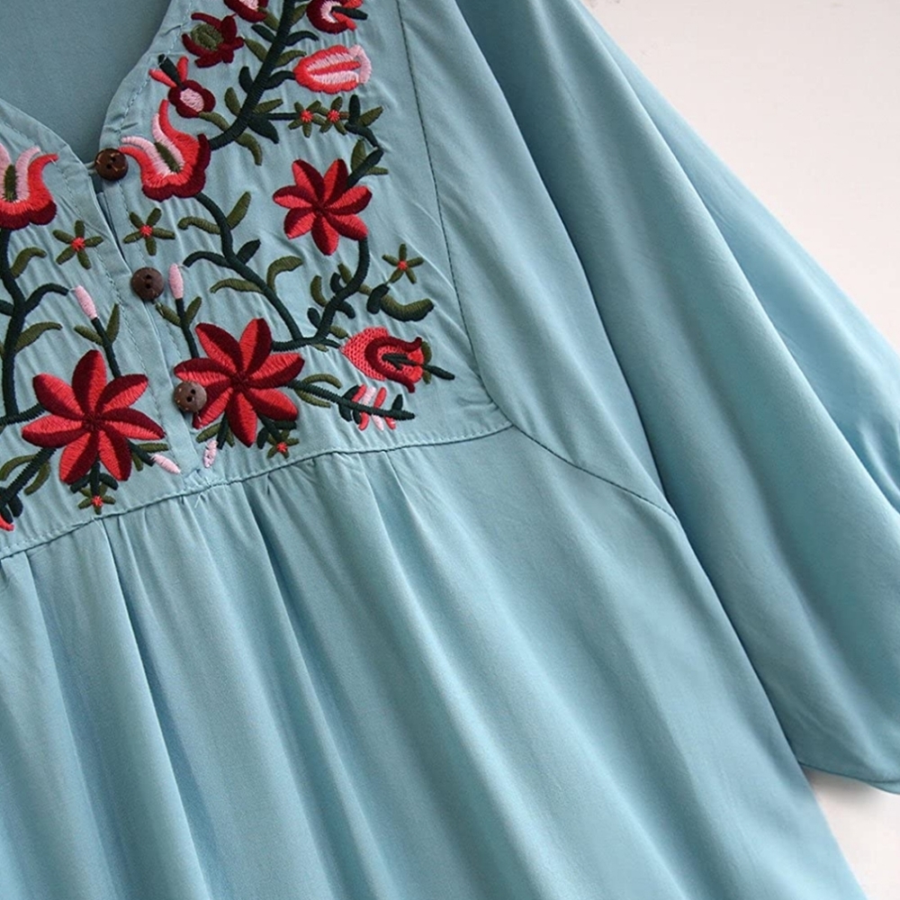 🆕️ Bohemian Floral Embroidered Dress - Picture 6 of 7